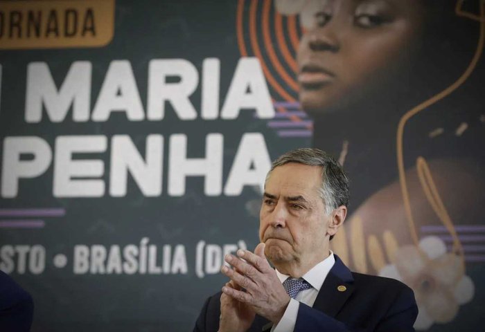 O presidente do STF e do CNJ, Luís Roberto Barroso, durante evento sobre Lei Maria da Penha — Foto: Cristiano Mariz/Agência O Globo