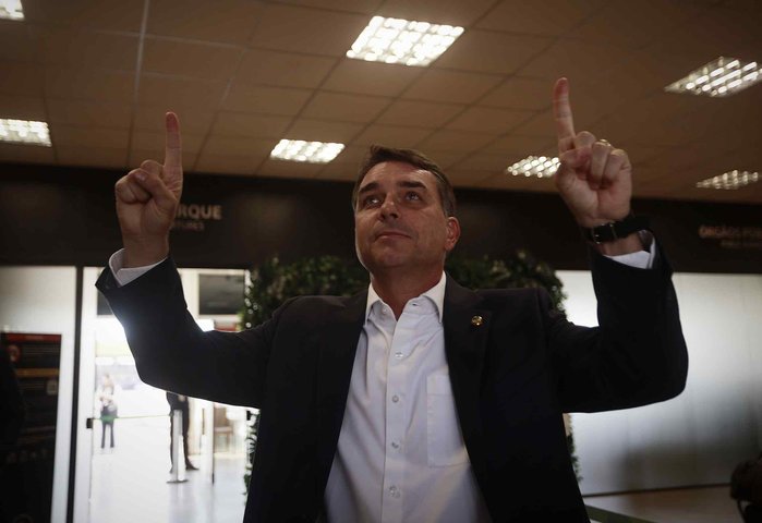 Flávio vai a São Paulo para encontros com empresários após crise com Vorcaro