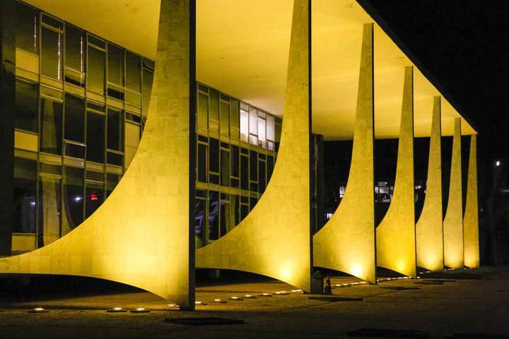 'Retrocesso democrático preocupante', diz OAB-RJ sobre decisão de Gilmar que limitou impeachment no STF