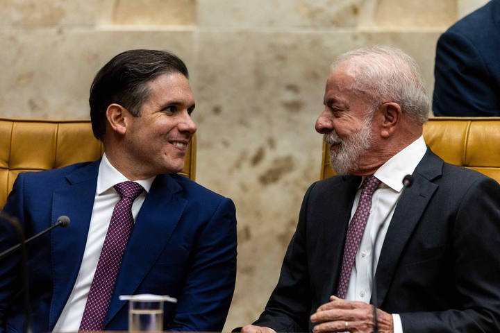 Motta se aproxima de Lula e atua para conter crise com Alcolumbre