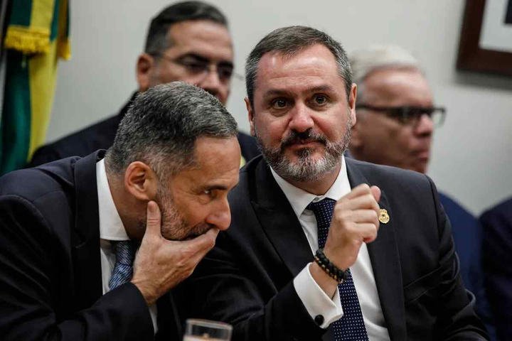 Governo Lula deve ir ao STF contestar constitucionalidade de proposta antifacção relatada por Derrite