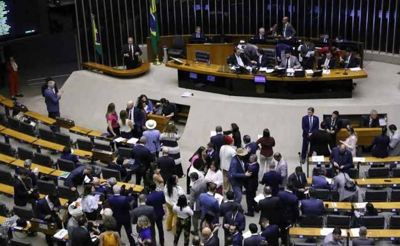Crítica de Lula à ‘matança’ no Rio em megaoperação provoca embate entre governo e oposição no Congresso