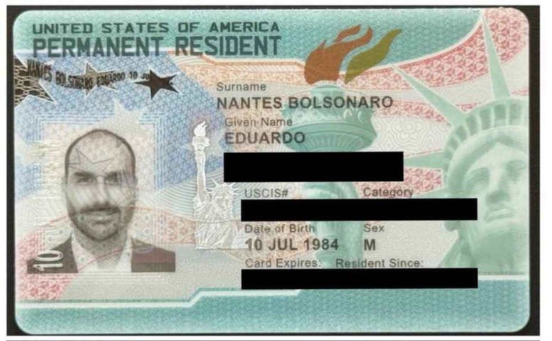 Eduardo Bolsonaro: entenda o que muda para o ex-deputado após concessão de Green Card pelo governo Trump