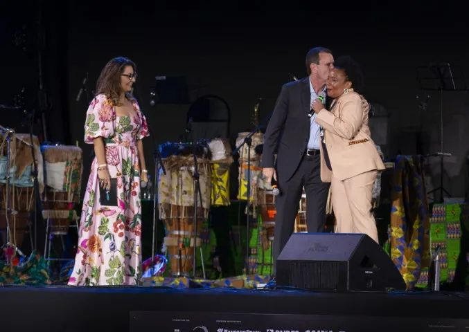 Prefeitura recomenda que quem vai aos shows da Aliança Global Festival dê preferência ao uso do VLT — Foto: Alexandre Cassiano