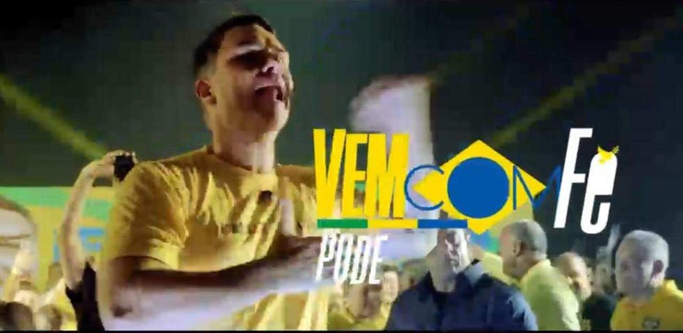 Com Bolsonaro preso, campanha de Flávio aposta em legado do pai e reedita estratégia usada pelo PT com Lula em 2018