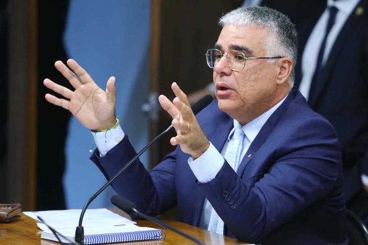 Eduardo Girão critica apoio do PL a Ciro Gomes no Ceará: 'Incoerência muito grande'