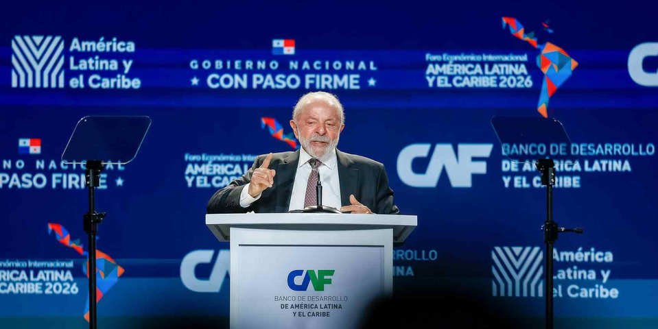Cirurgia de catarata de Lula ocorre sem 'intercorrências' e presidente tem alta, diz Planalto