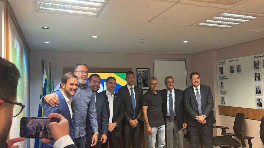 Flávio reforça 'palavra' de Bolsonaro para palanques, defende papel de Eduardo em SP e maior aproximação com o Congresso