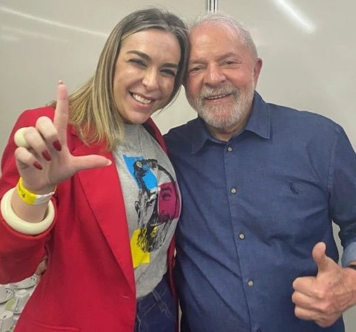 Lula diz que foto ao lado de Roberta Luchsinger não não significa 'relação pessoal' com lobista