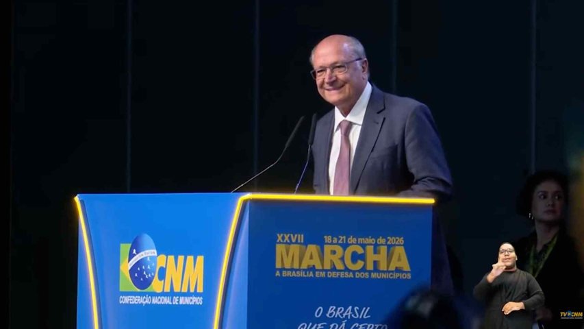 Alckmin é vaiado em evento com prefeitos em Brasília