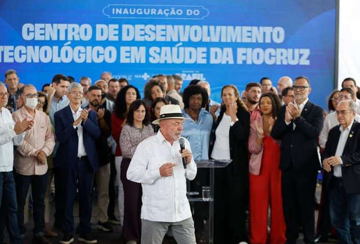No Rio, Lula faz aceno a governador em exercício e diz que se a Alerj tivesse que indicar alguém para o cargo 'viria um miliciano'