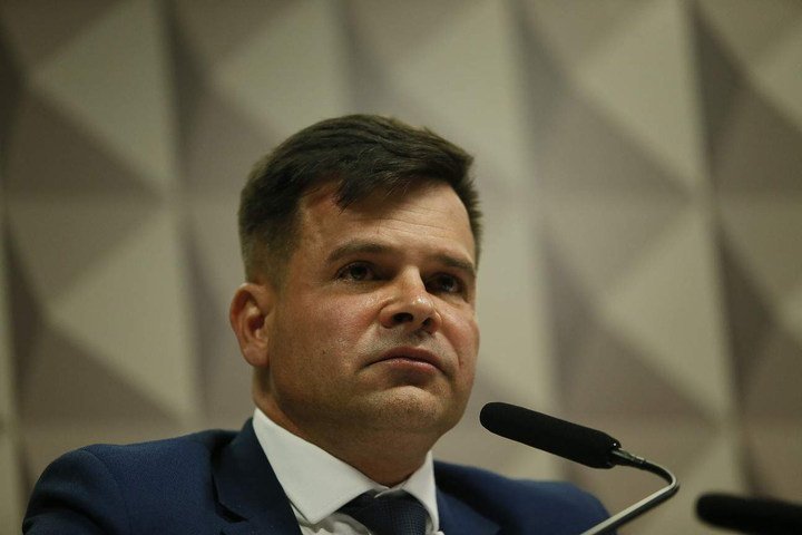 Moraes decreta prisão preventiva de Silvinei Vasques após tentativa de fuga e violação de tornozeleira