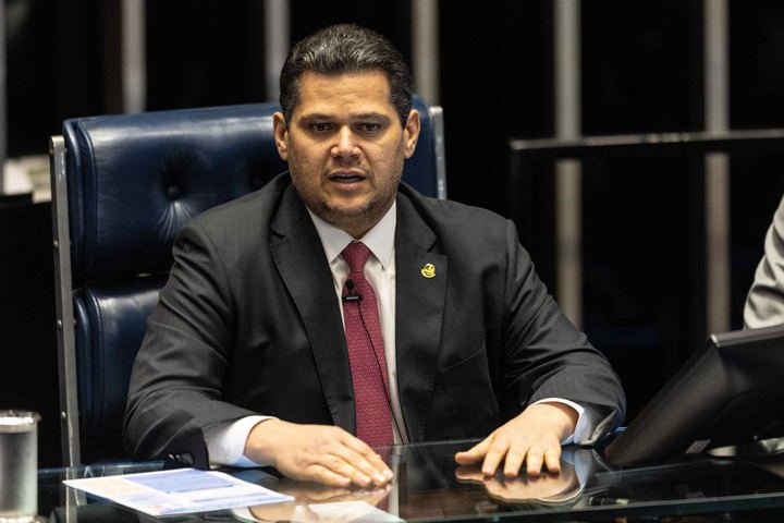 Em crise com STF, Alcolumbre pauta PEC do Marco Temporal um dia antes de julgamento na Corte