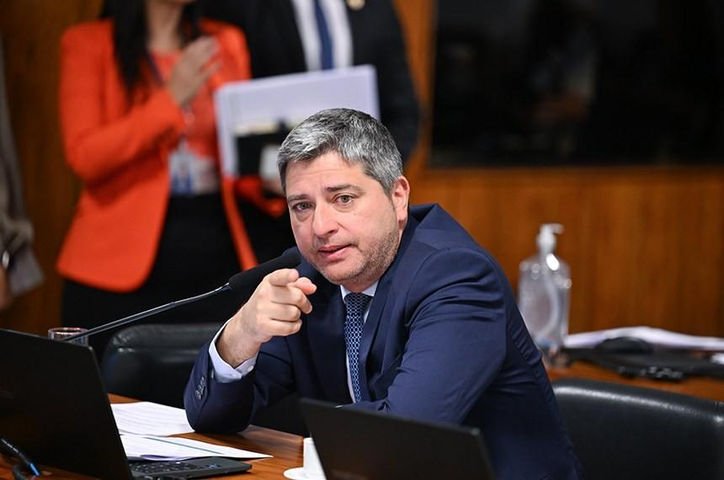 Líder do PL no Senado diz que Gilmar o chamou no gabinete antes de decisão que limita impeachment de ministros da Corte