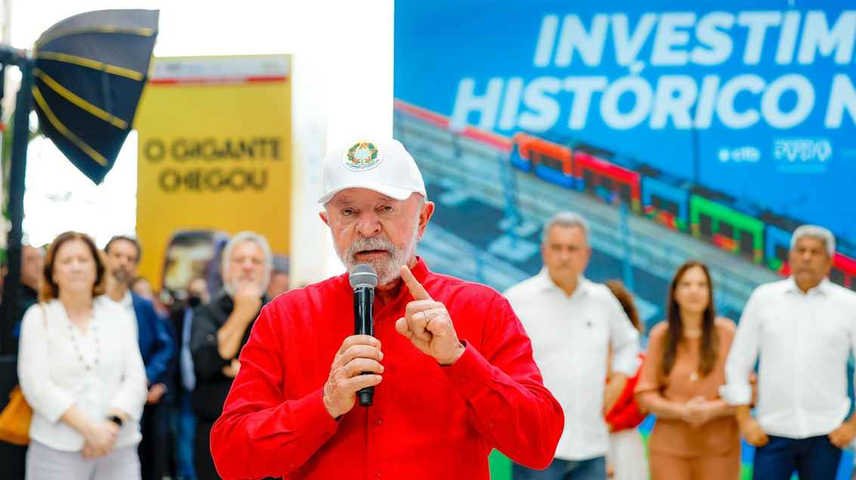 Diante do avanço de Flávio, Lula endurece discurso sobre segurança