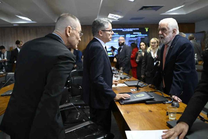 CPI do Crime Organizado mira na expansão de facções, lavagem de dinheiro com fintechs e vai ouvir governadores; veja os pontos