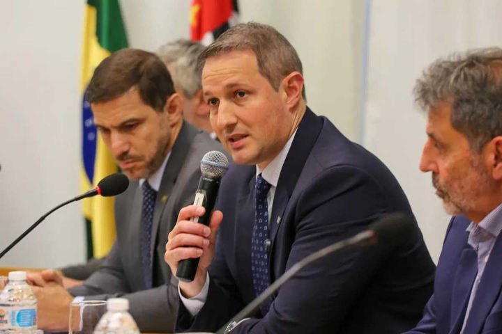 Derrite irá se licenciar da secretaria de Segurança de SP para ser relator de projeto na Câmara que equipara facções a terrorismo