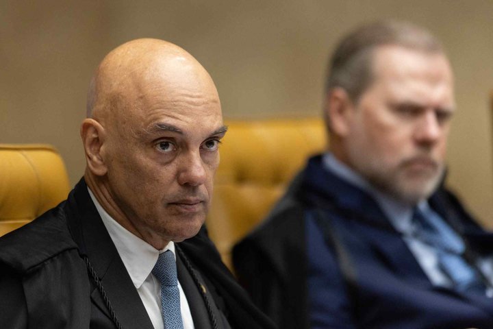Moraes suspende aplicação da lei da dosimetria até julgamento do STF