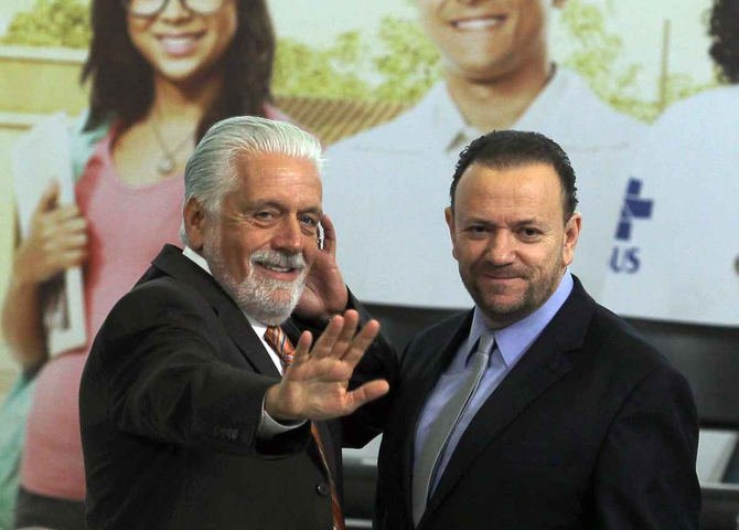 Presidente do PT diz que Jaques Wagner, alvo da Polícia Federal, é 'motivo de orgulho'
