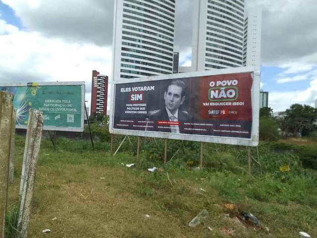 Hugo Motta aciona sindicalista na Justiça e pede 'outdoor de desculpas' por ser relacionado à PEC da Blindagem