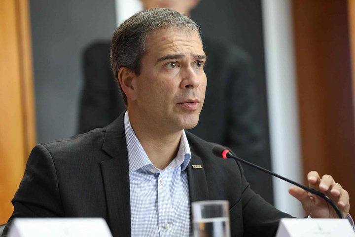 Caso Master: ex-presidente do BRB deve entregar anexos de delação em junho e apontar caminho do dinheiro no Brasil e no exterior