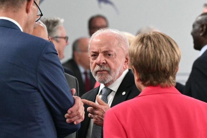 ‘Não se meta nas eleições do Brasil’, diz Lula em resposta a Trump