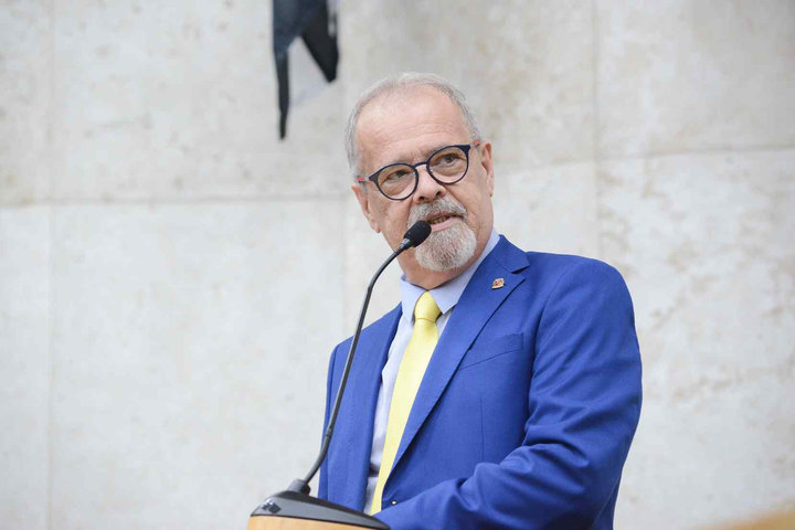 Ricardo Teixeira é reeleito presidente da Câmara de São Paulo