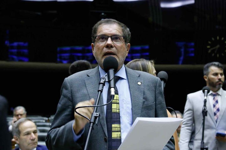 'Segurei uma remessa de R$ 320 milhões para Alagoas', disse deputado à PF em investigação que mira ex-assessora de Lira