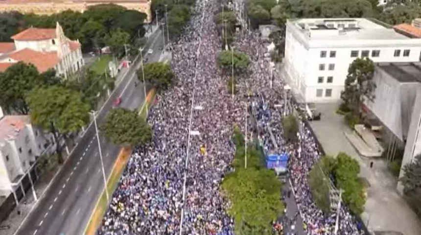 Marcha para Jesus reúne milhares de evangélicos nas ruas de SP — Foto: Reprodução/Youtube