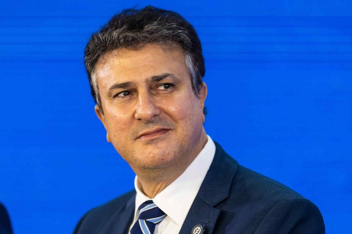 PT deve escolher Camilo Santana para liderar bancada no Senado na próxima semana