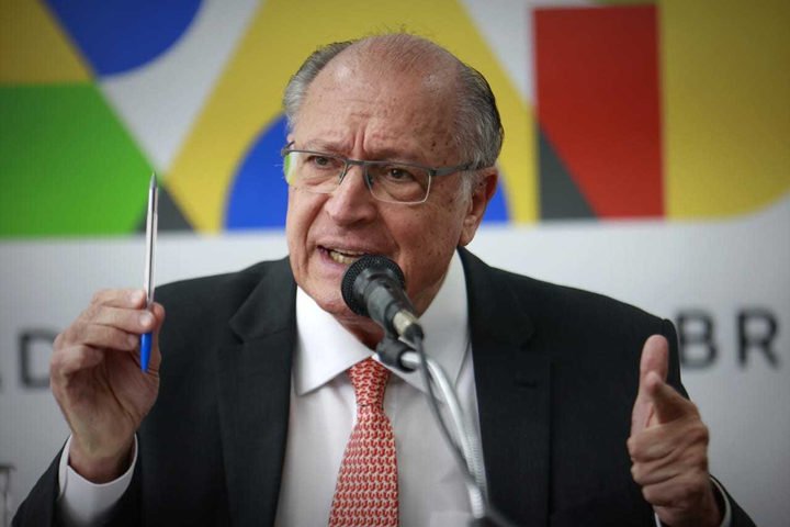 Alckmin defende mandato para ministros do STF