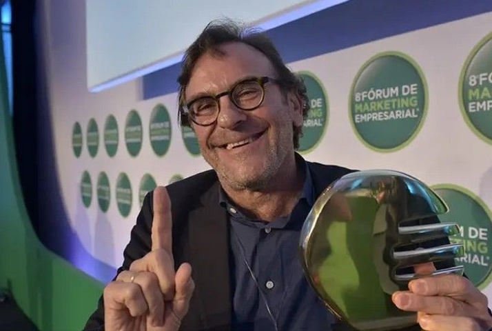 Quem é o novo marqueteiro de Flávio Bolsonaro: sociedade com Roberto Justos e slogan 'a número 1'