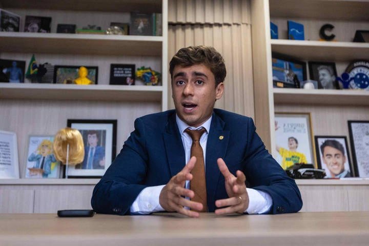 Nikolas ironiza voo em jatinho de Vorcaro durante campanha eleitoral: 'Tá com inveja?'