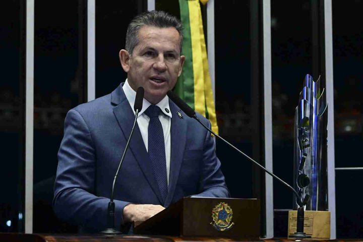 Mauro Mendes, ex-governador do Mato Grosso, e deputado são alvos da PF em investigação sobre desvio e lavagem de dinheiro