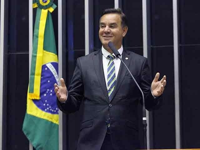 'Não dá para brigar com a Justiça', diz suplente de Zambelli sobre decisão que cassa deputada e ordena sua posse