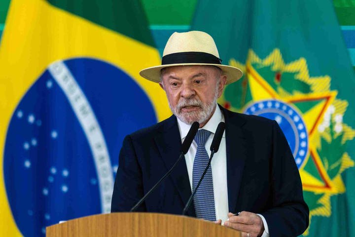 Tarifaço, visto de embaixadora e guerra da Ucrânia: o que pode entrar na conversa entre Lula e Trump