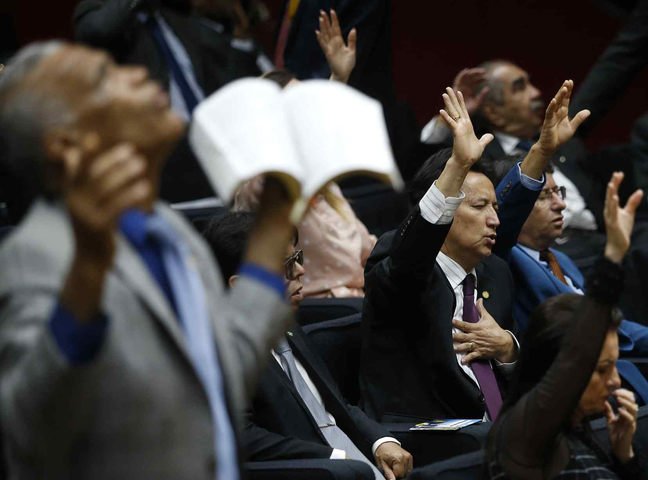 Câmara aprova “PEC das Igrejas”, que amplia imunidade tributária para templos religiosos