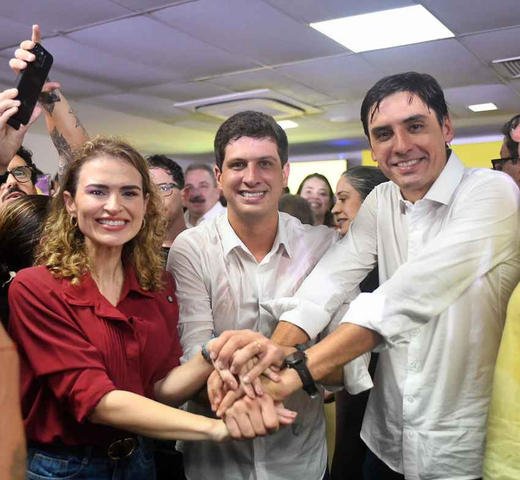 João Campos lança pré-candidatura ao governo de PE e anuncia aliança com Marília Arraes, que disputará o Senado