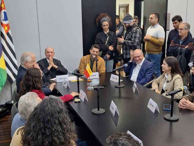 Tucano histórico e defensor do impeachment de Dilma, Aloysio Nunes se filia ao PSB em evento com Alckmin em SP