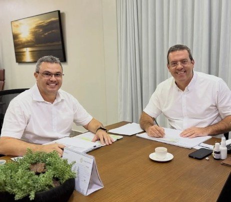 Dino prorroga por tempo indeterminado afastamento de vice de Macapá