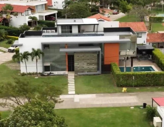 Sérgio Luiz de Freitas Filho vive livre em Santa Cruz de la Sierra, na Bolívia — Foto: Reprodução/TV Globo