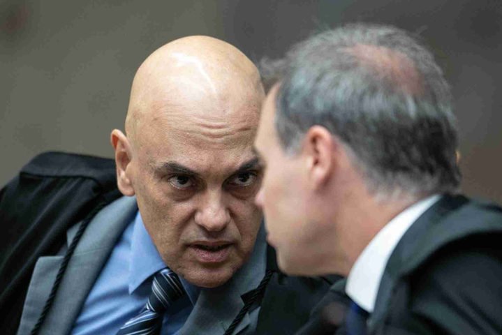 Moraes e Mendonça tiveram reunião tensa antes de divulgação de mensagens de Vorcaro