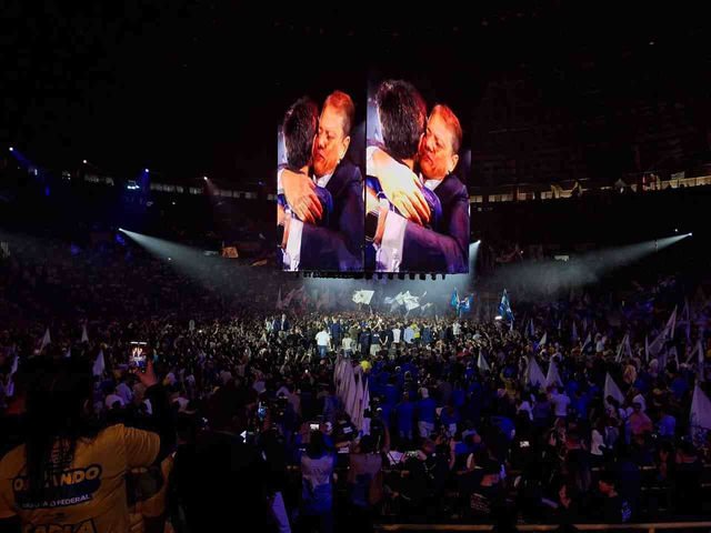 Ao lado de Flávio, Tarcísio participa de convenção do Republicanos em São Paulo