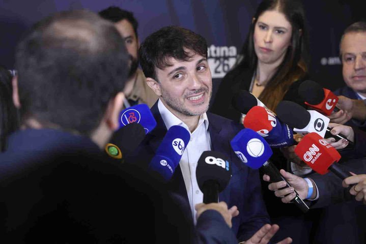 Renan Santos declara patrimônio de R$ 795 mil ao registrar candidatura à Presidência no TSE