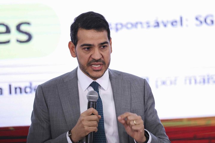 Sucessor de Barroso, Messias vai herdar 911 processos e casos da Lava-Jato; conheça os principais