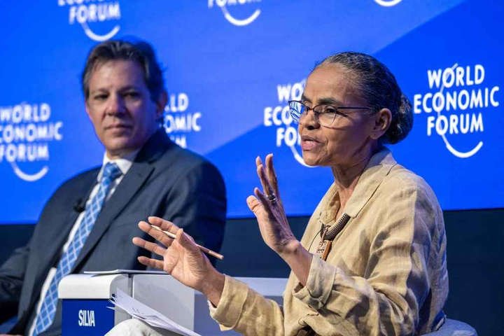 PT vê 'quase casamento' com Marina Silva e promete 'prioridade' em meio à indefinição do futuro político da ministra