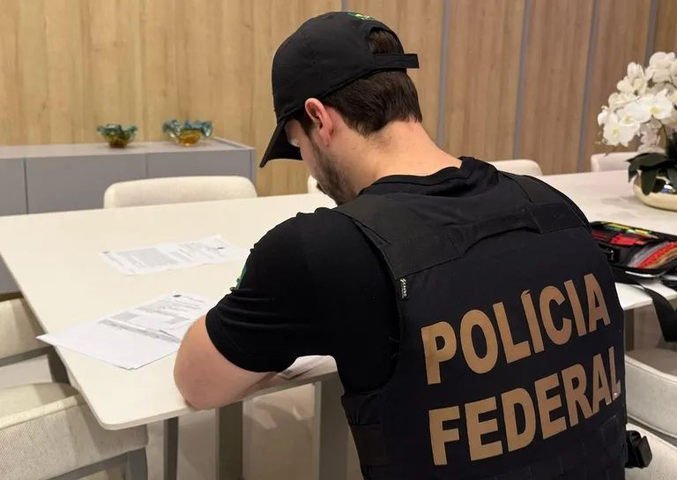 PF deflagra operação contra grupo do setor de combustíveis — Foto: Polícia Federal