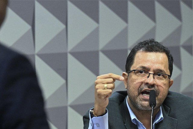 CPI do INSS prende ex-coordenador de pagamentos do INSS após depoimento