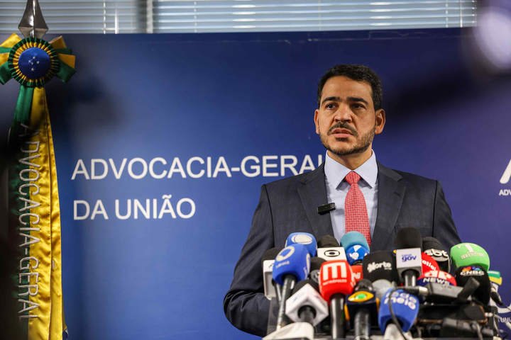 Indicado ao STF, Messias fala sobre corpo a corpo: 'Não vou sair do Senado nenhum dia'