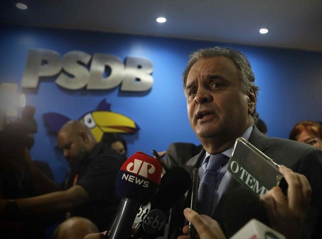 Aécio descarta candidatura ao Planalto e diz que PSDB tende a permanecer neutro em disputa entre Lula e Flávio